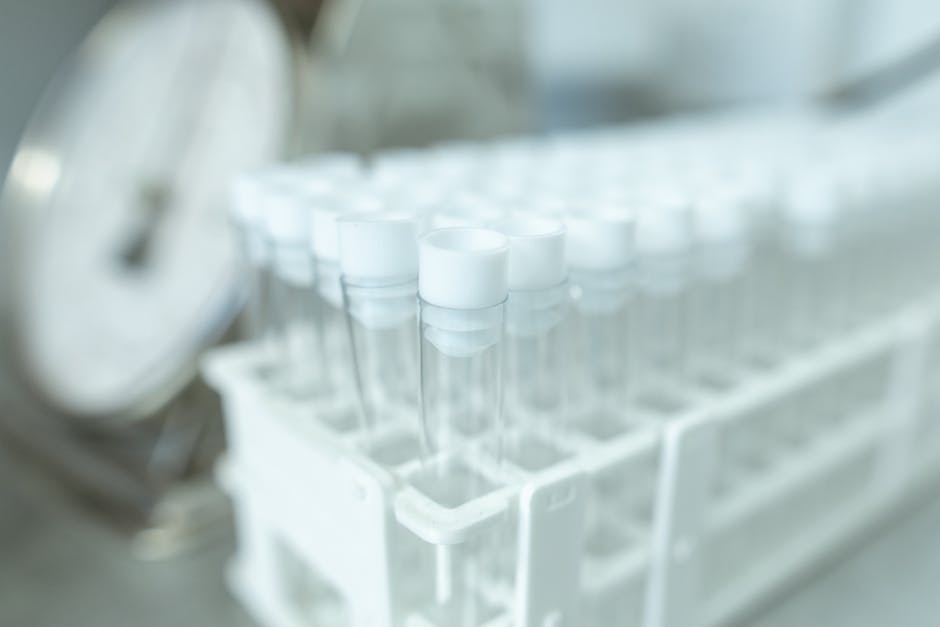 Laboratorio de análisis de agua marina con equipos de medición